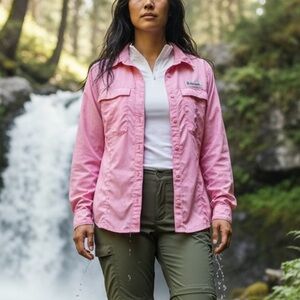 Columbia women’s Pink Button Up Shirt Size A29